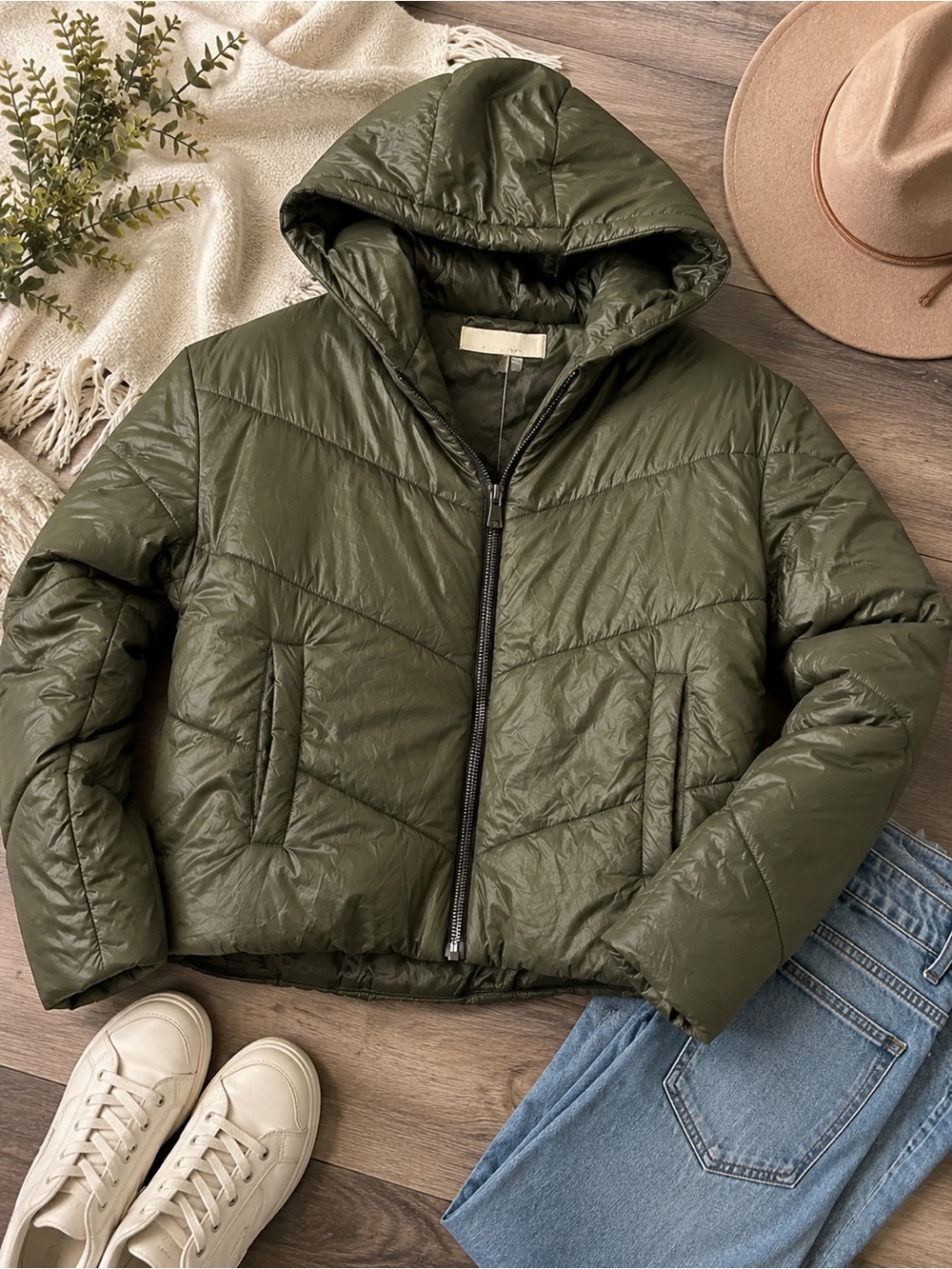 Saltwater Luxe Olive Green Hooded Puffer Jacket NWT Size Small